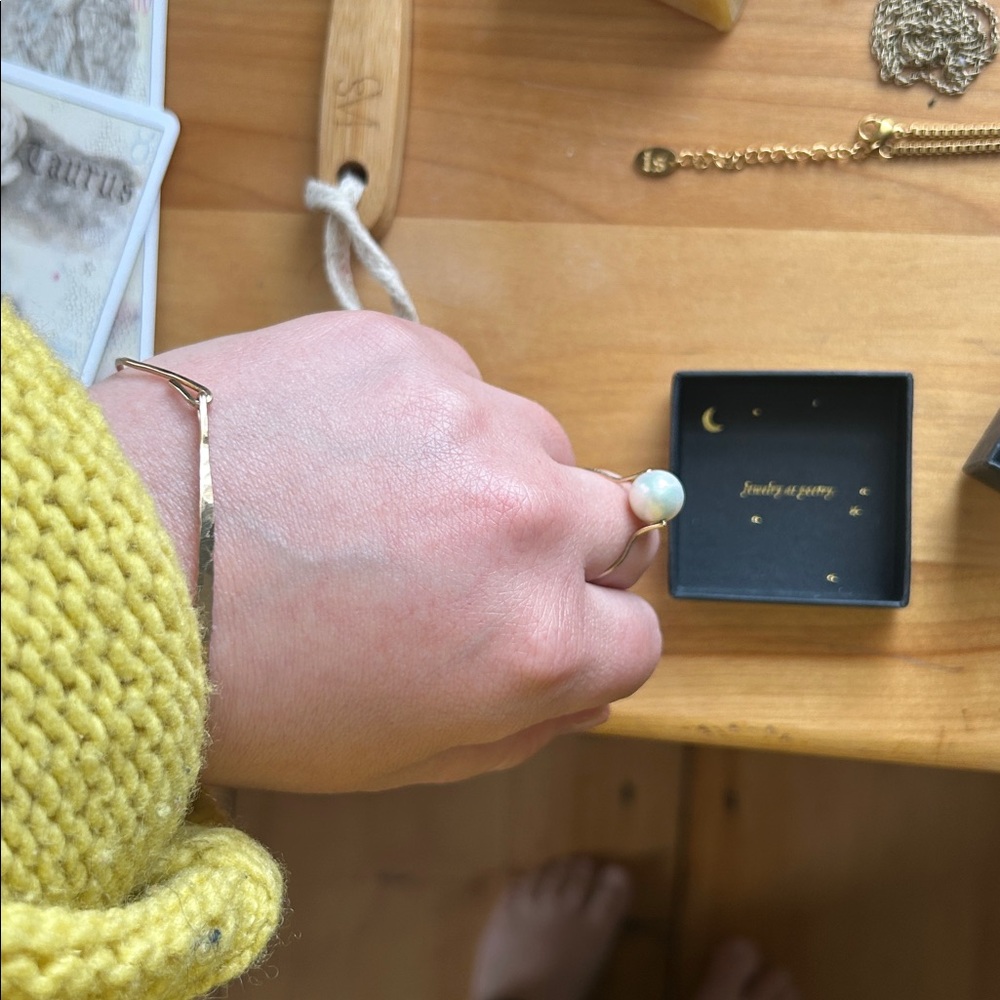 Catbird NYC gold gumball pearl ring size 10 - Picture 3 of 9